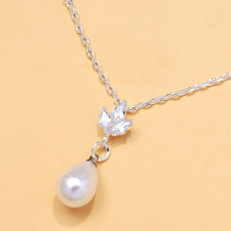 Perlen-Zirkon Collarbone Kette – Elegant & Zeitlos | Gold & Silber