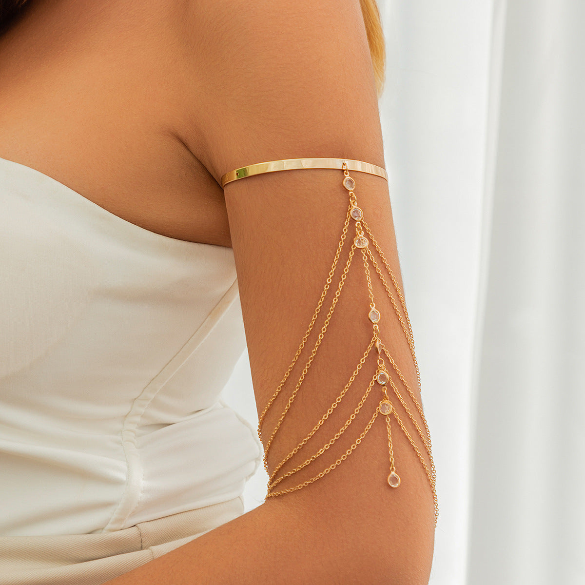 Mehrlagiges Quasten Armband – Perlen & Strass | Armkette